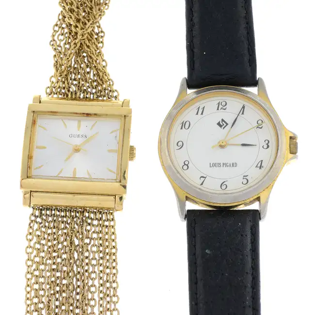 Bag of watches. Approximately 200.