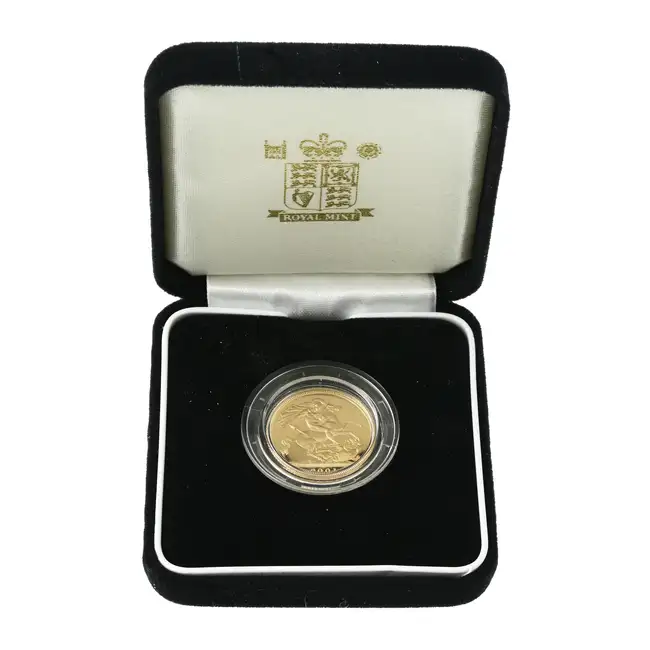 Elizabeth II, Sovereign 2001