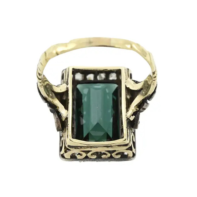 Green tourmaline and diamond point ring