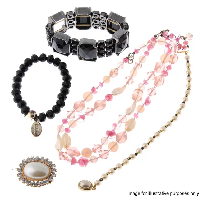 Assorted costume and fashion jewellery, many AF