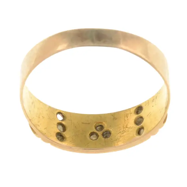Late Victorian 15ct gold diamond band ring