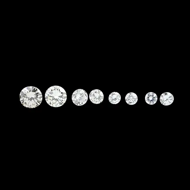 Eight brilliant-cut diamonds, 2.19ct
