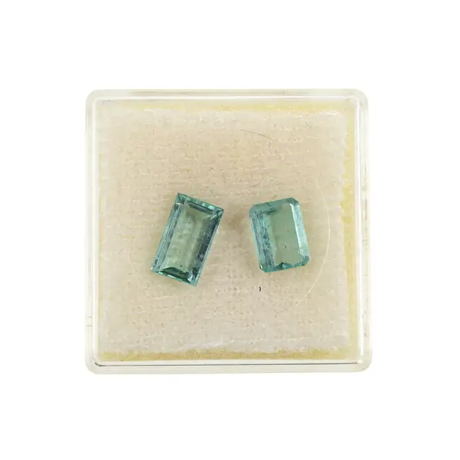Two rectangular-shape emeralds, 1.64ct