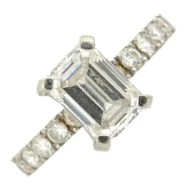 Laboratory-grown diamond ring