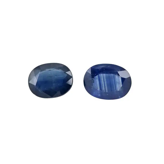 Two oval-shape sapphires, 3.08ct