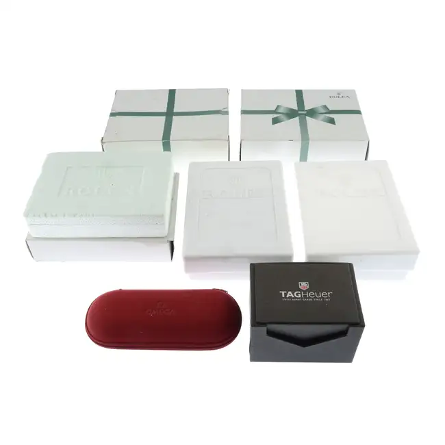 Seven watch service cases