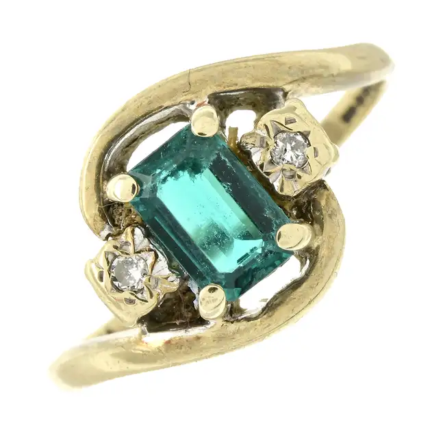 9ct gold synthetic emerald & diamond ring