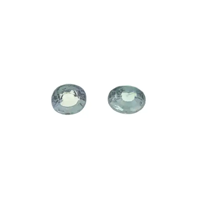 Two oval-shape alexandrites, 0.74ct