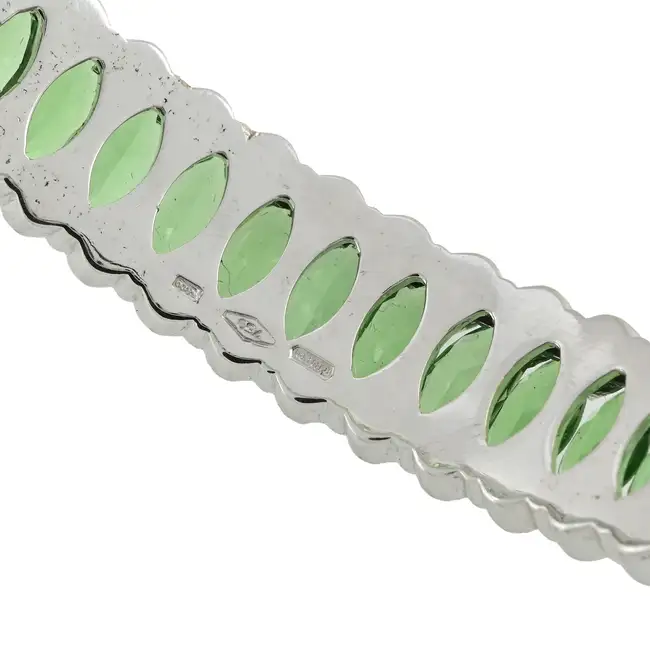 18ct gold tsavorite garnet and diamond bangle