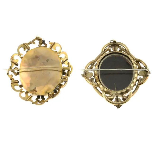 Two late 19th century shell cameo brooches