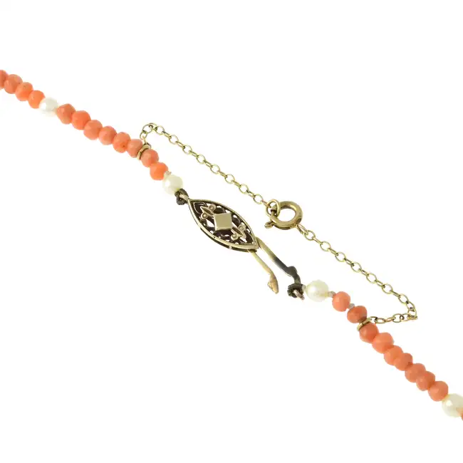 Coral & cultured pearl necklace