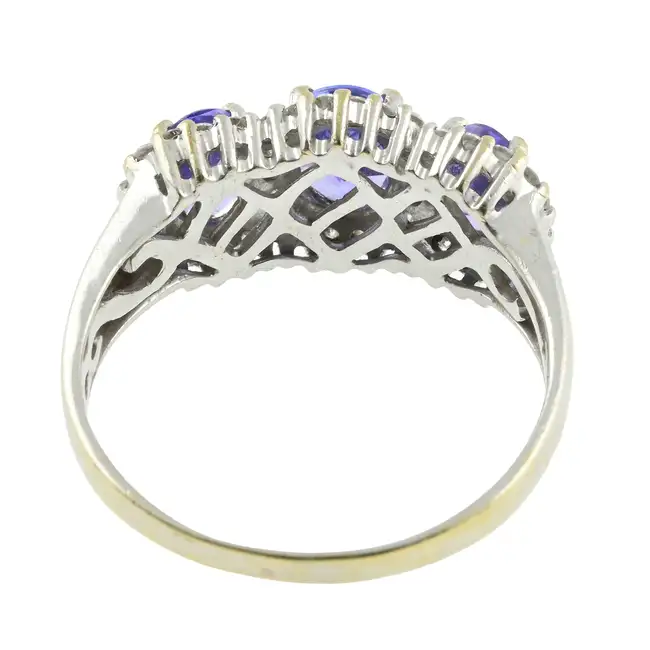 18ct gold tanzanite & diamond dress ring