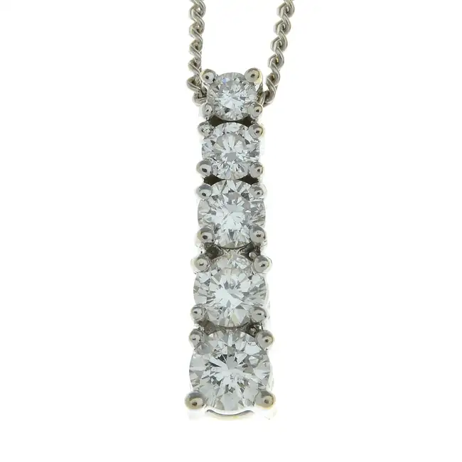 18ct gold diamond pendant, with 18ct chain
