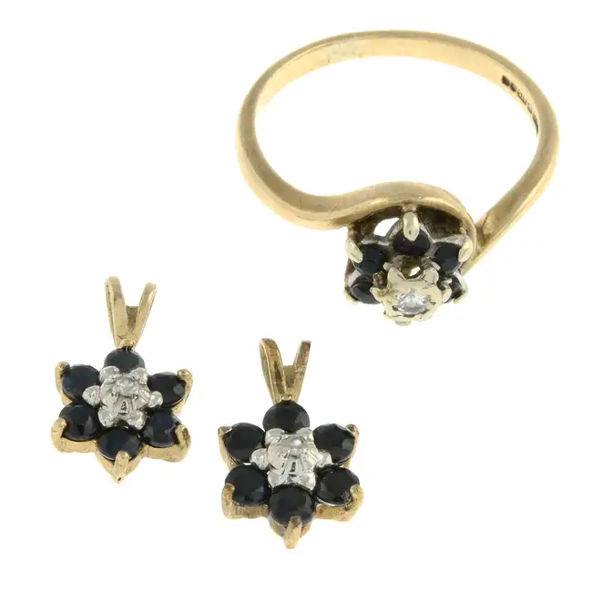 Sapphire & diamond ring & two pendants