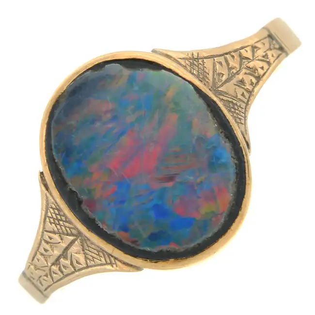 Opal doublet ring
