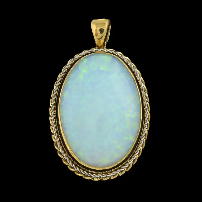 18ct gold opal single-stone pendant
