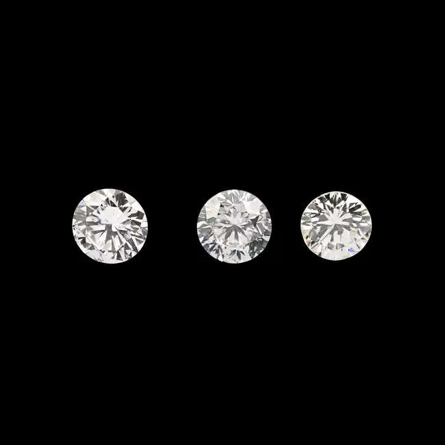 Three brilliant-cut diamonds, 0.65ct