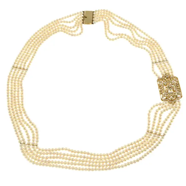 Cultured pearl necklace, with diamond detail