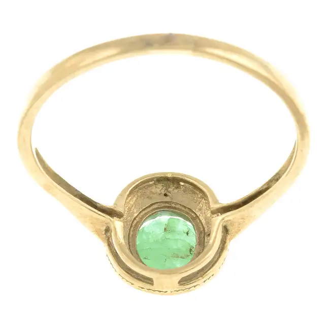 9ct gold emerald & diamond cluster ring