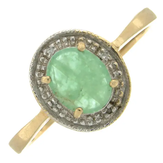 9ct gold emerald & diamond cluster ring