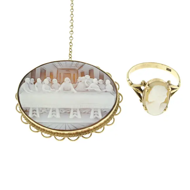 Shell cameo ring & brooch, one 9ct gold