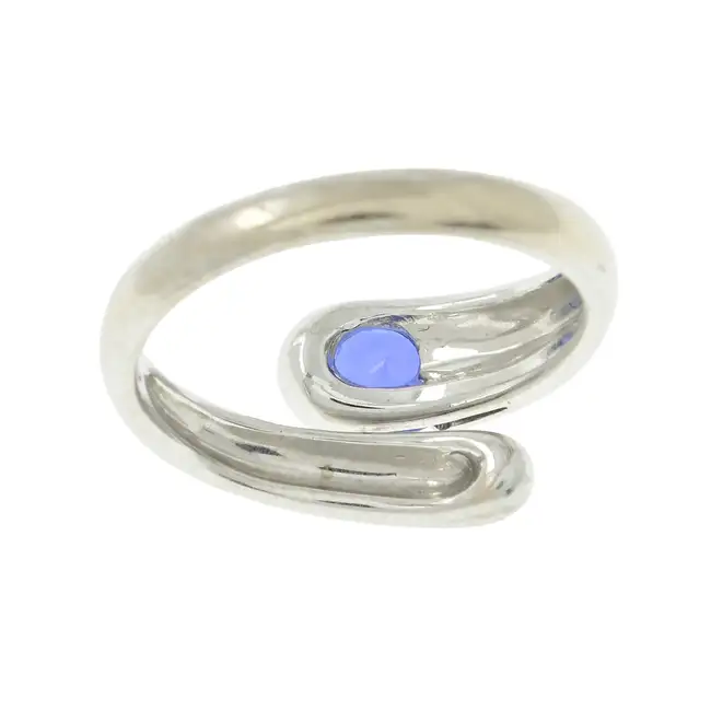 Sapphire crossover ring