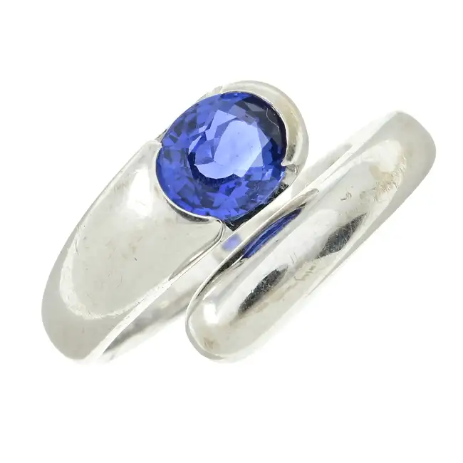 Sapphire crossover ring