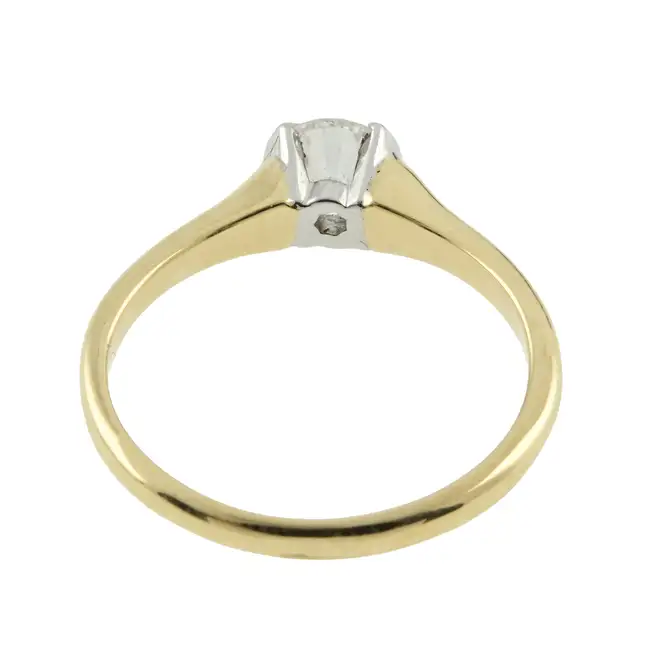 18ct gold diamond single-stone ring