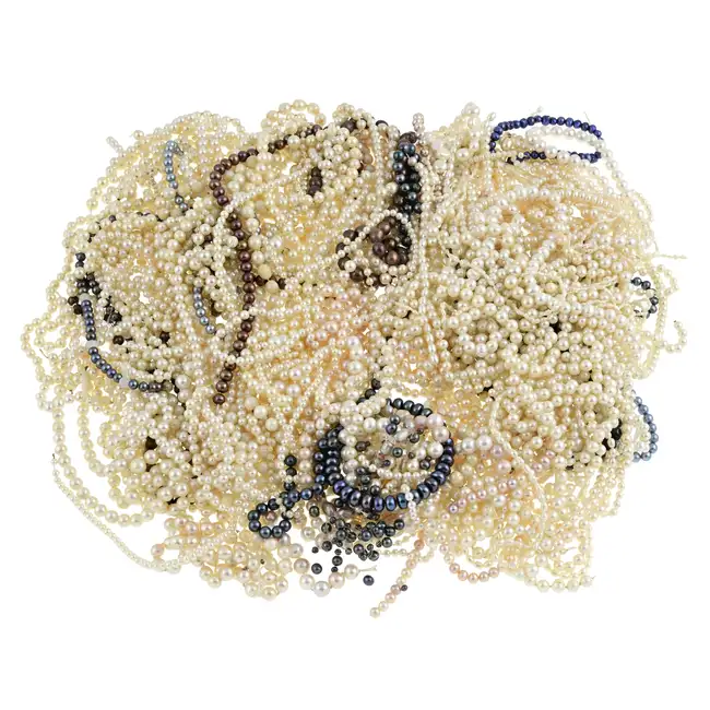 Assorted cultured pearls strings, 2.36kg