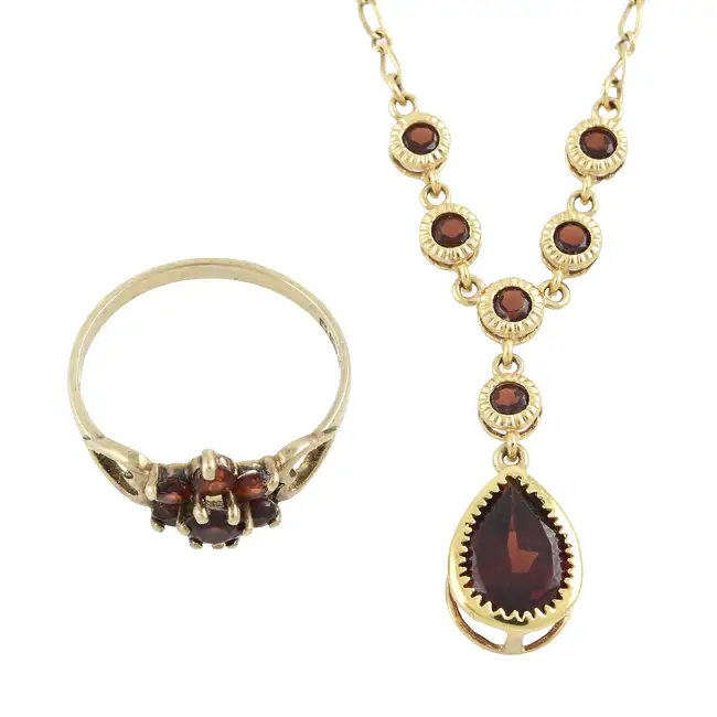 9ct gold garnet ring & necklace