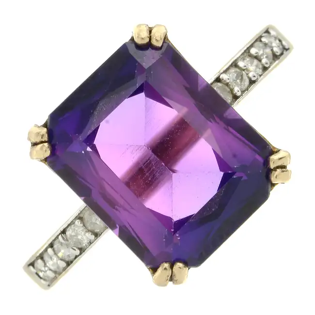 9ct gold synthetic sapphire & diamond ring