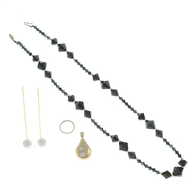 Selection of jewellery & components