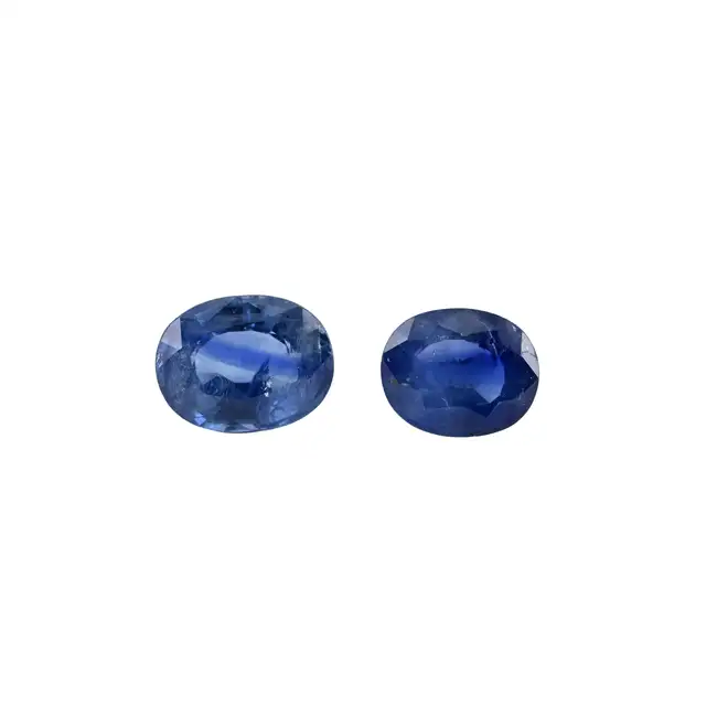 Two oval-shape sapphires, 2.55ct
