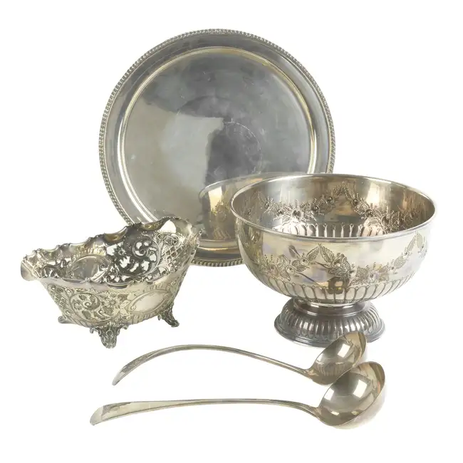 Assorted silver plate to include Elkington punch bowl, etc 