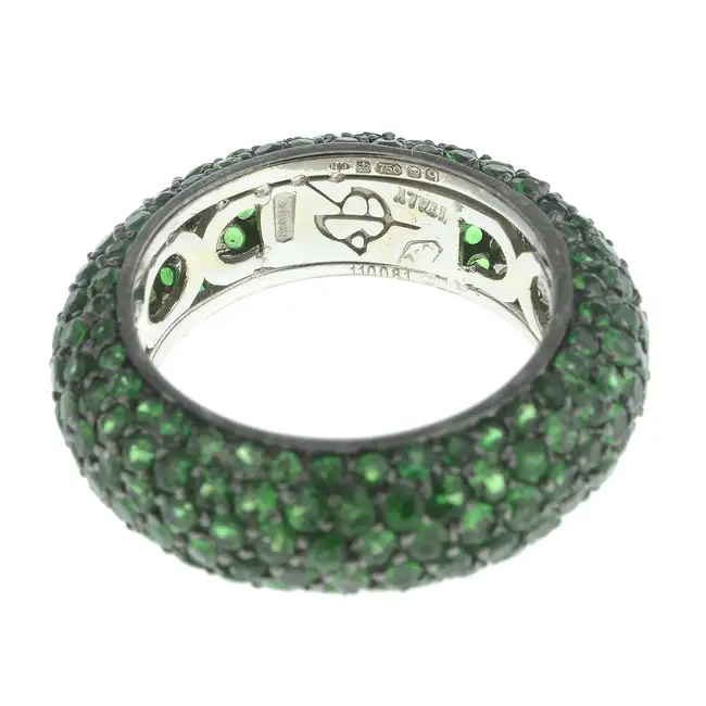 18ct gold green garnet pavé band ring