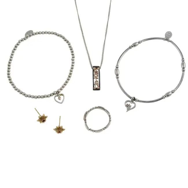 Five items of jewellery, Clogau