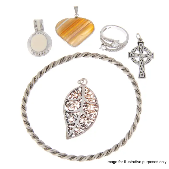 Assorted costume and fashion jewellery, many AF