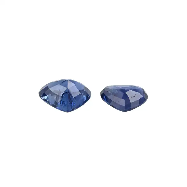Two heart-shape sapphires, 2.74ct