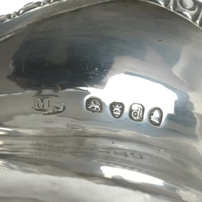 Late George III silver cream jug 