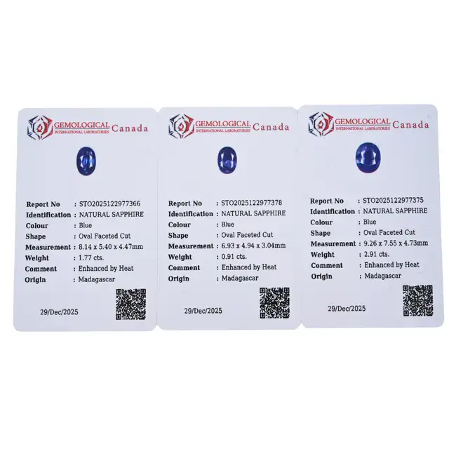 Three oval-shape sapphires, 5.59ct
