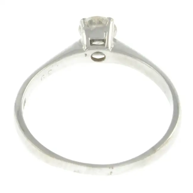 18ct gold diamond single-stone ring