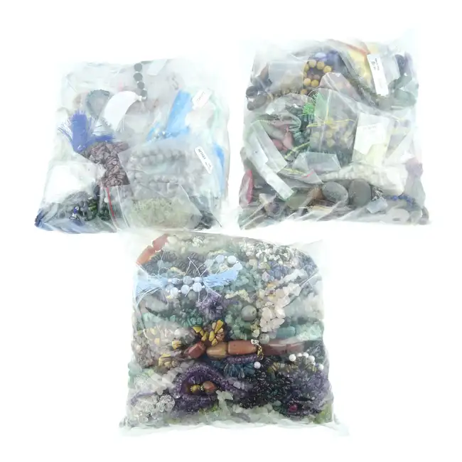 Gemstones beads, slices & cabochons, 8.77kg