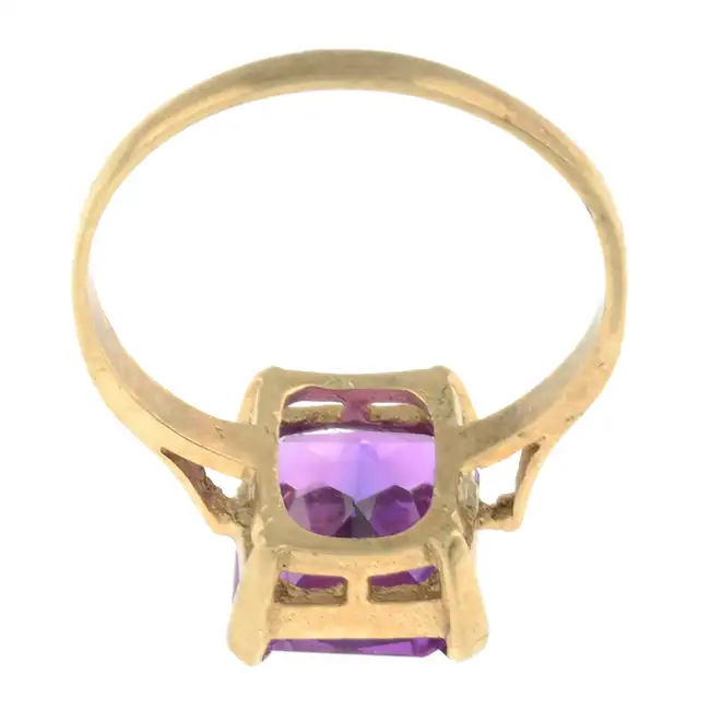 9ct gold synthetic sapphire single-stone ring