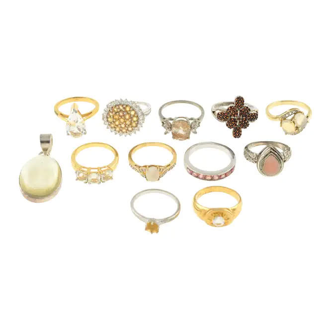 Eleven gem-set rings & a pendant