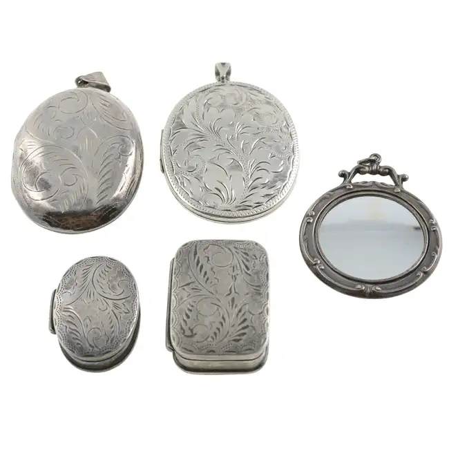 Assorted mid 20th century pendants & boxes