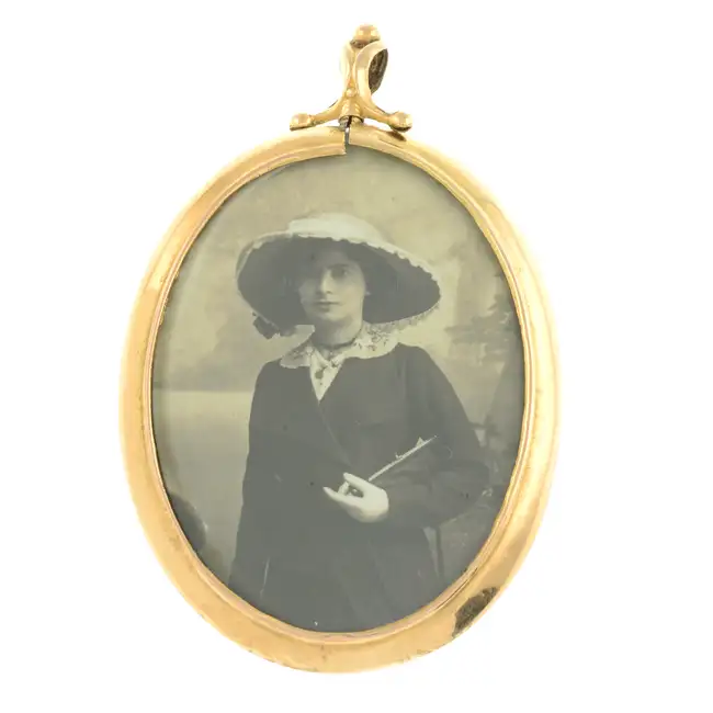 Early 20th century pendant