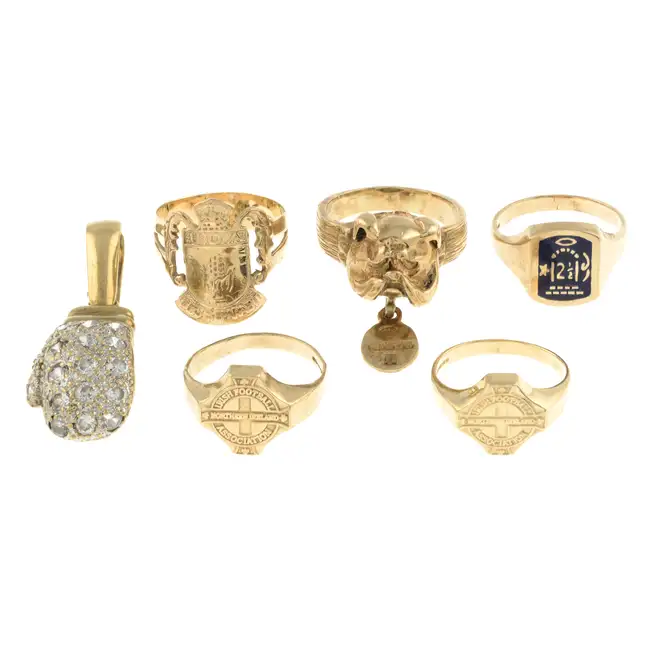 (78083) Five items of 9ct gold jewellery
