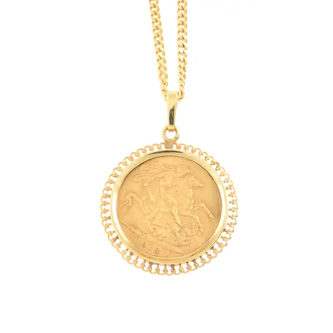 9ct gold mounted sovereign pendant & chain
