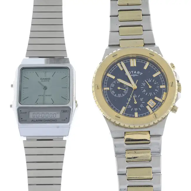 Bag of watches. Approximately 100.