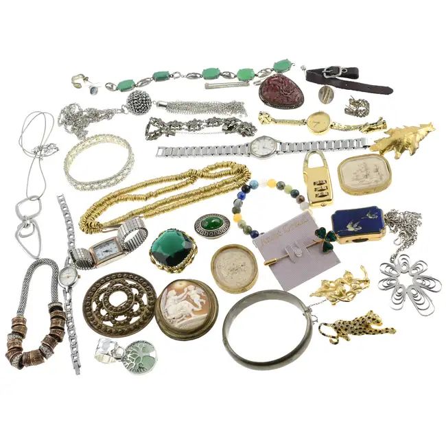 Selection of jewellery & novelty items
